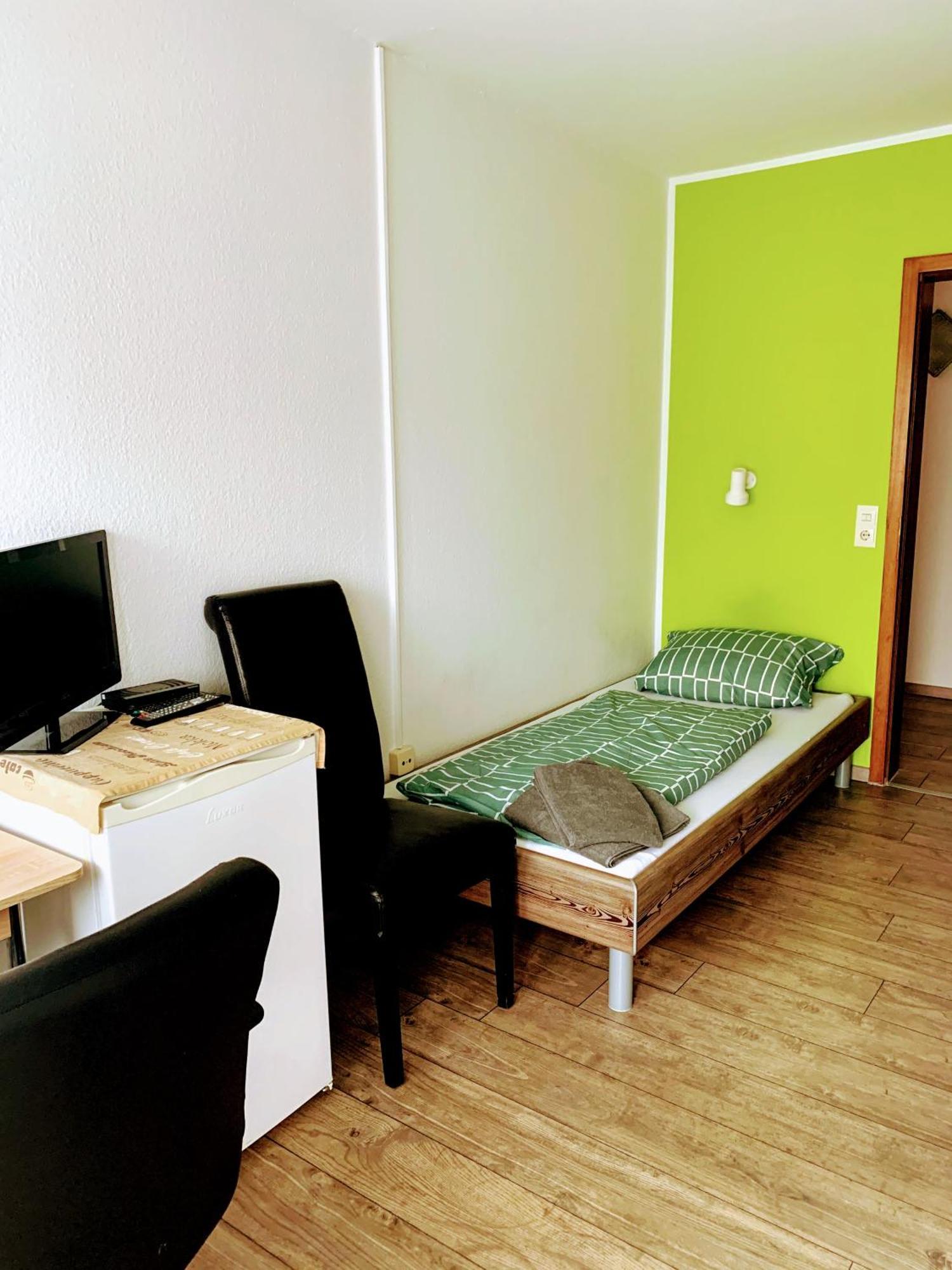 Monteurzimmer - Karlsbad Esterno foto