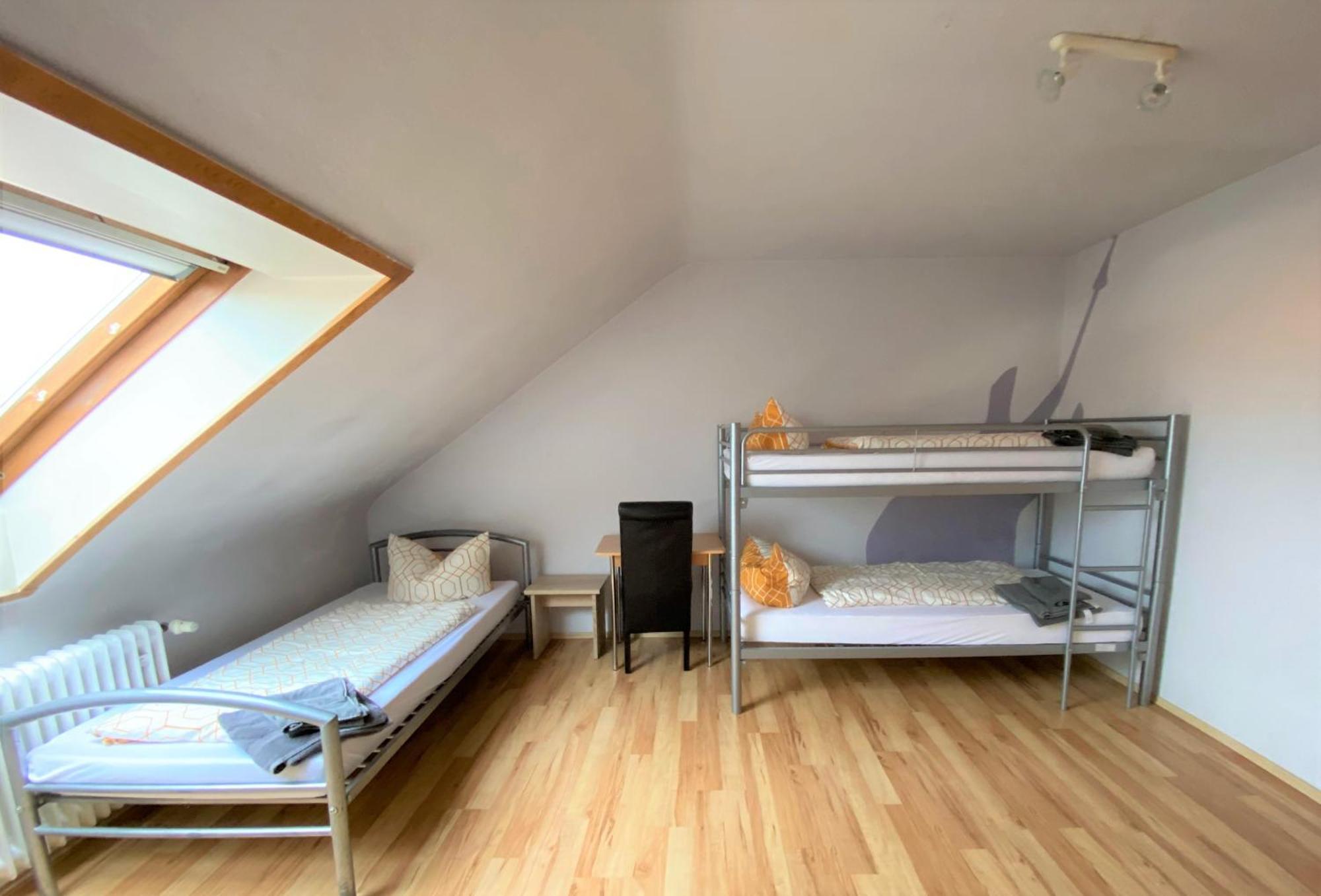 Monteurzimmer - Karlsbad Esterno foto